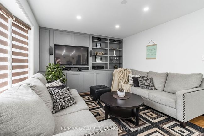 324 Van Kirk Dr, House other with 6 bedrooms, 5 bathrooms and 4 parking in Brampton ON | Image 11