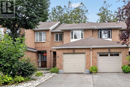 28 Cohen Avenue, Ottawa, ON, K2L4E9 | Card Image