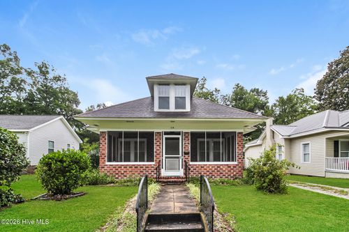 114 E Clay St, Whiteville, NC, 28472-4102 | Card Image