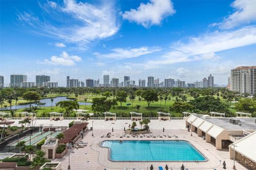 825-20301 W Country Club Dr, Aventura, FL, 33180-1675 | Card Image