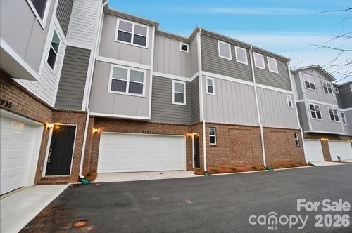 8931 Sharonbrook Dr, Charlotte, NC, 28210-5675 | Card Image