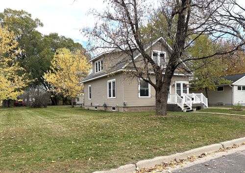 11 3rd Street Sw, Melrose, MN, 56352 | Card Image