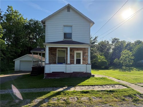 319 Duquesne St, New Castle, PA, 16101 | Card Image