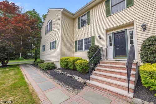 88 W Springtown Rd, Long Valley, NJ, 07853-3409 | Card Image
