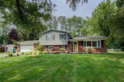 643 Chatelaine Dr, Webster, NY, 14580-8636 | Card Image