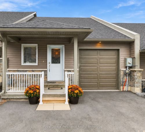 8 Ferris Crt, Campbellford, ON, K0L1L0 | Card Image