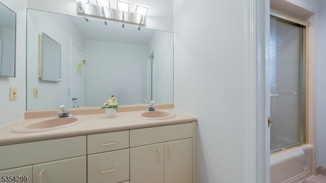 24 Parkview Rd, House other with 4 bedrooms, 3 bathrooms and null parking in Randolph NJ | Image 32