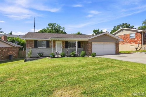 1212 Victory Drive, Unincorporated, MO, 63125 | Card Image