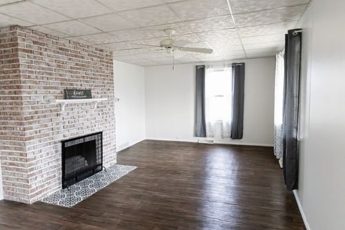302 4th Ave, Streator, IL, 61364-4905 | Card Image