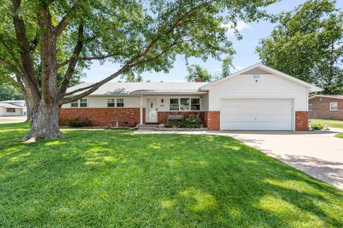 801 N Emerson Ave, Wichita, KS, 67212-3111 | Card Image