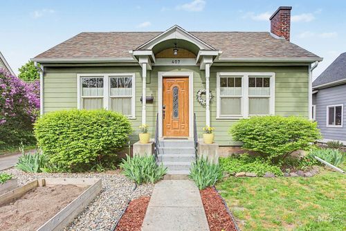 407 S Monroe St, Moscow, ID, 83843-3337 | Card Image