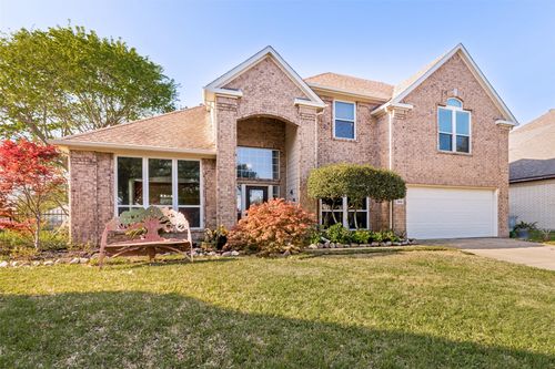 9806 Chasefield Dr, Rockwall, TX, 75087-8753 | Card Image