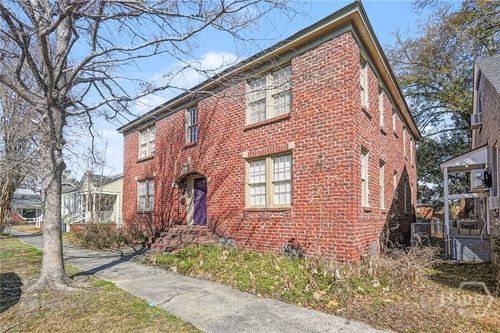 910 E 35th Street, Savannah, GA, 31401 | Card Image