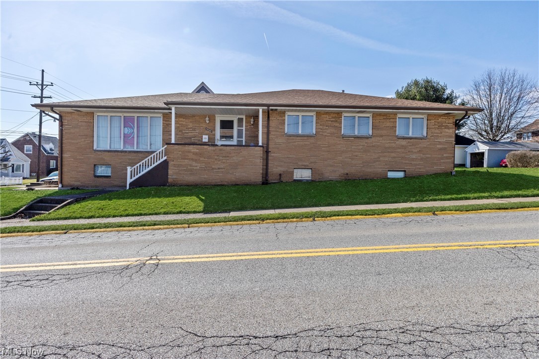 Woodlawn Way, Weirton, WV 26062