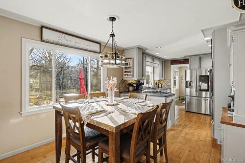 10160 Lehring Rd, Byron, MI, 48418-9109 | Card Image