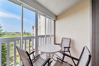 7K - 6911 Environ Blvd, Condo with 2 bedrooms, 2 bathrooms and null parking in Lauderhill FL | Image 2