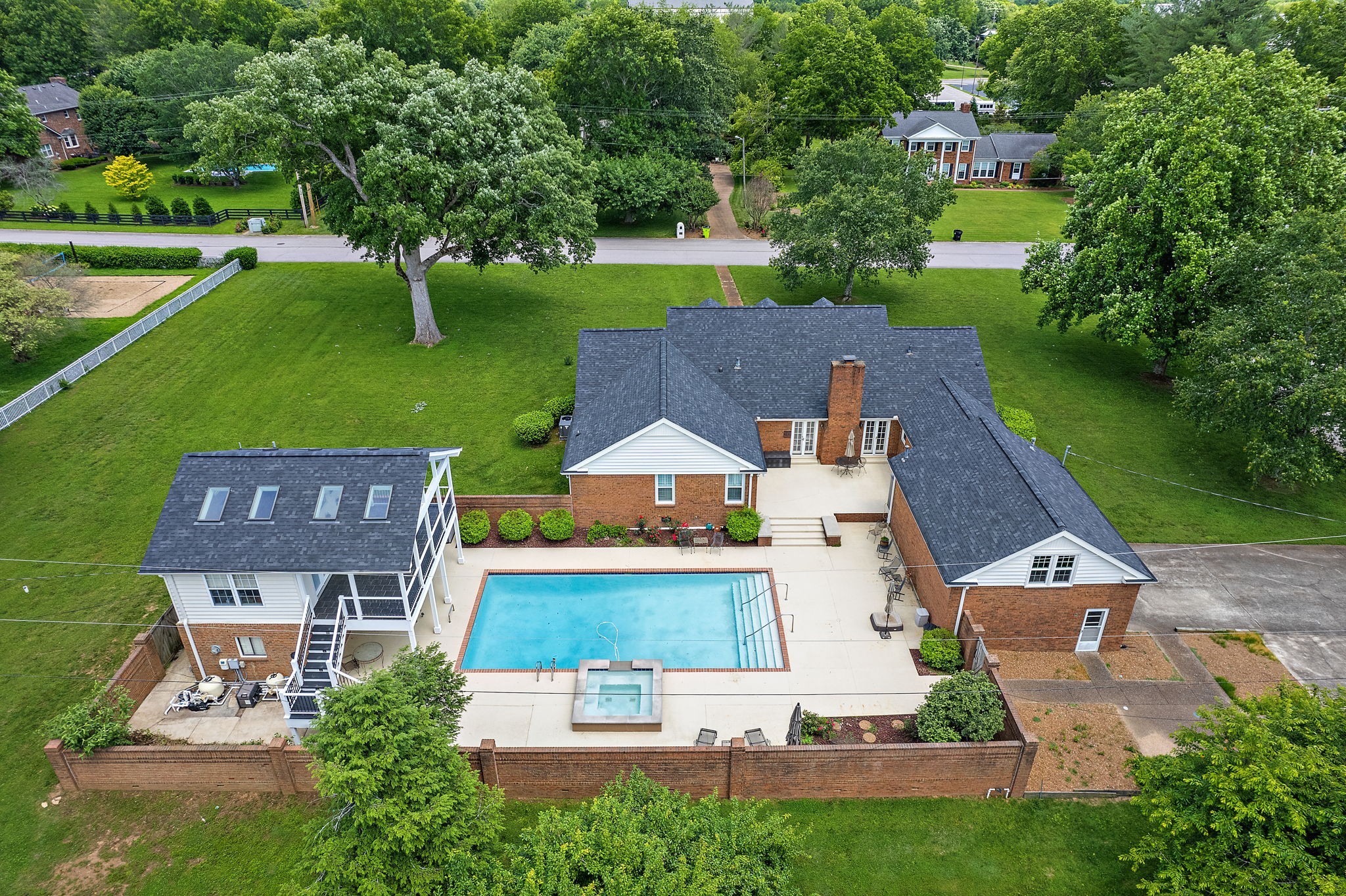 Chickering Cir, Nashville, TN 37215