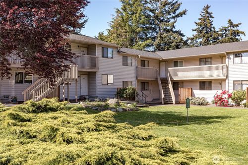 apt-102-325 Ne Kettle St, Oak Harbor, WA, 98277-2636 | Card Image