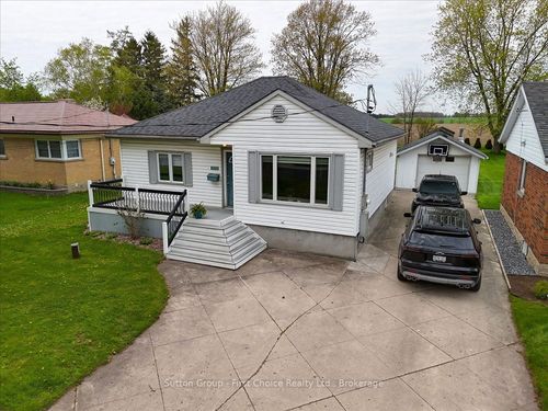 202 Huron Road, Perth South, ON, N0K1X0 | Card Image