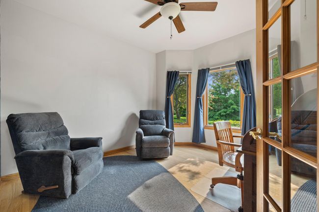 Main floor office/den | Image 14