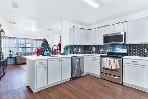 5722 Firethorn Dr, Dallas, TX, 75249-2310 | Card Image