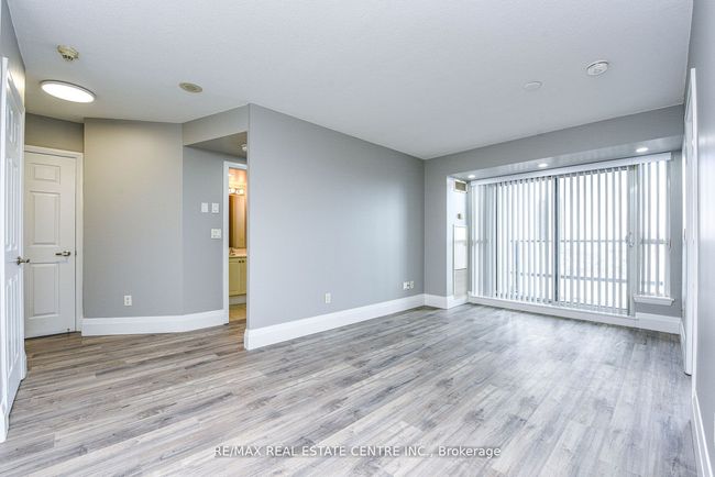 1407 - 220 Forum Dr, Condo with 2 bedrooms, 2 bathrooms and 1 parking in Mississauga ON | Image 4