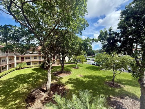 apt-305r-150 Sw 134th Way, Pembroke Pines, FL, 33027-2003 | Card Image