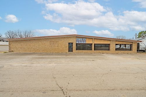 103 Indian Creek Dr, Comanche, TX, 76442-2916 | Card Image