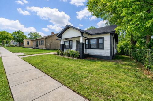 2628 Avenue G, Fort Worth, TX, 76105-2215 | Card Image