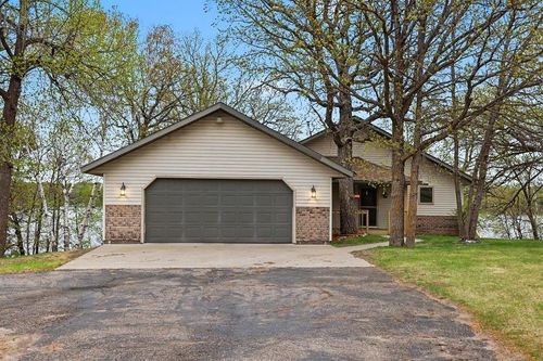 14425 W Lake Sallie Dr, Detroit Lakes, MN, 56501-7339 | Card Image
