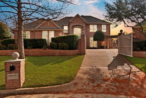 5605 Bailey Ct, Arlington, TX, 76017-8201 | Card Image