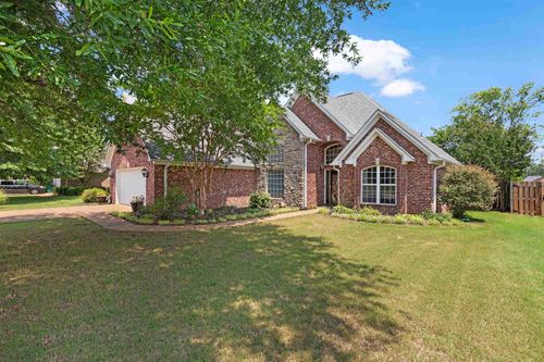 72 King David Dr, Jackson, TN, 38305-7381 | Card Image