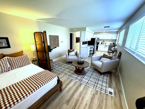 110-2220 E Murray Holladay Rd, Holladay, UT, 84117-5324 | Card Image