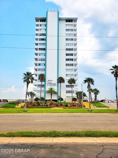 610-2800 N Atlantic Ave, Daytona Beach, FL, 32118-3052 | Card Image