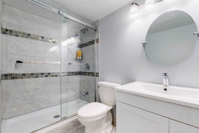 611 - 390 Dixon Rd, Condo with 3 bedrooms, 2 bathrooms and 1 parking in Etobicoke ON | Image 22