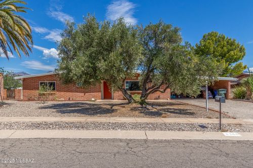 9063 E Bellevue St, Tucson, AZ, 85715-5602 | Card Image
