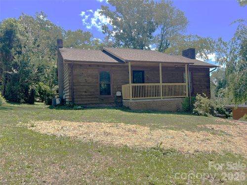 305 Forest Hill St, Morganton, NC, 28655-4325 | Card Image