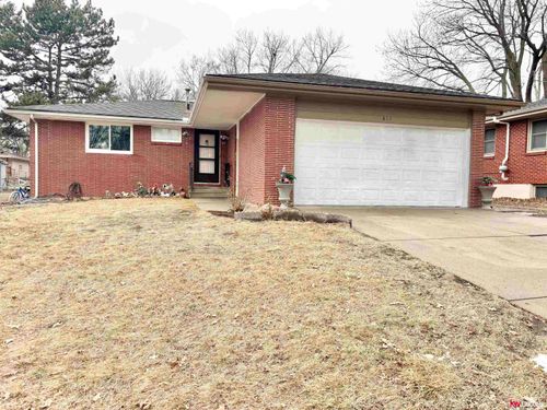 617 Sierra Dr, Lincoln, NE, 68505-2708 | Card Image