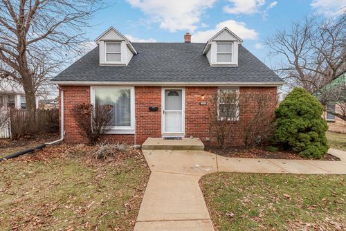 7561 W Beloit Road, WEST ALLIS, WI, 53219 | Card Image