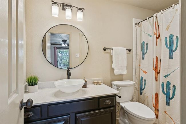 4th full bathroom on the 2nd floor is an en-suite to the 5th bedroom. | Image 30