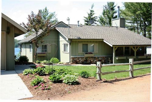 W6467 Cottonville Drive, Marion, WI, 54982 | Card Image