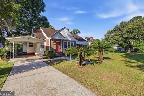 2103 E 37th St, Savannah, GA, 31404-3840 | Card Image