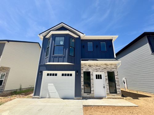 546 Charleston Cove Way, Clarksville, TN, 37043-2739 | Card Image