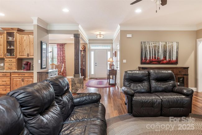 70 King Heights Dr, House other with 4 bedrooms, 4 bathrooms and null parking in Fletcher NC | Image 25