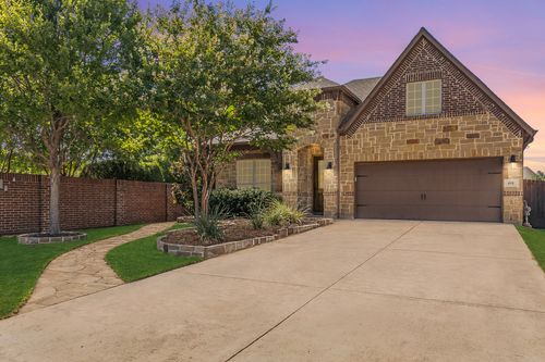401 Middleton Dr, Roanoke, TX, 76262-2209 | Card Image