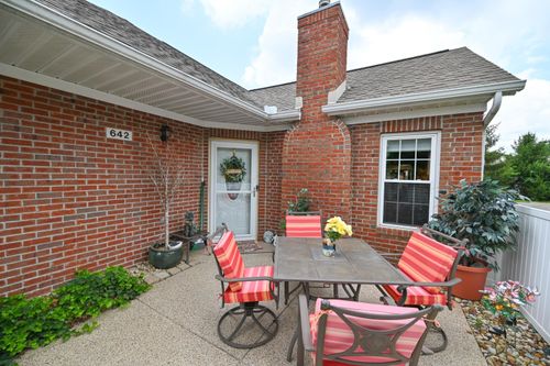 642 Hampton Woods Dr, Marion, OH, 43302-6494 | Card Image