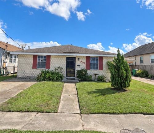 705 Phlox Ave, Metairie, LA, 70001-4517 | Card Image