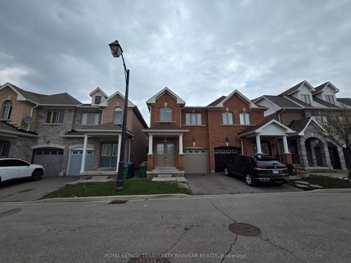 902 Francine Cres, Mississauga, ON, L5V0E2 | Card Image