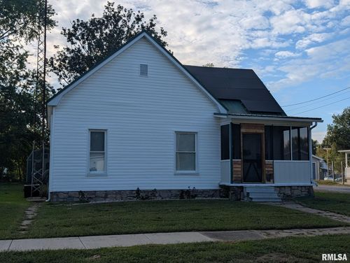 405 S State St, Christopher, IL, 62822-1823 | Card Image