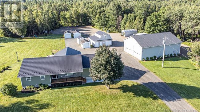 1319 Rte 104, House other with 4 bedrooms, 3 bathrooms and null parking in Upper Keswick NB | Image 4
